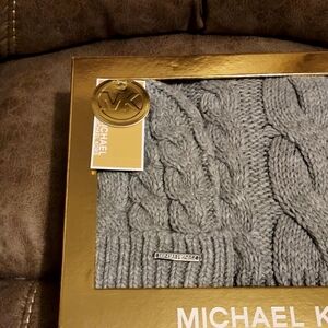 Michael Kors hat & scarf set